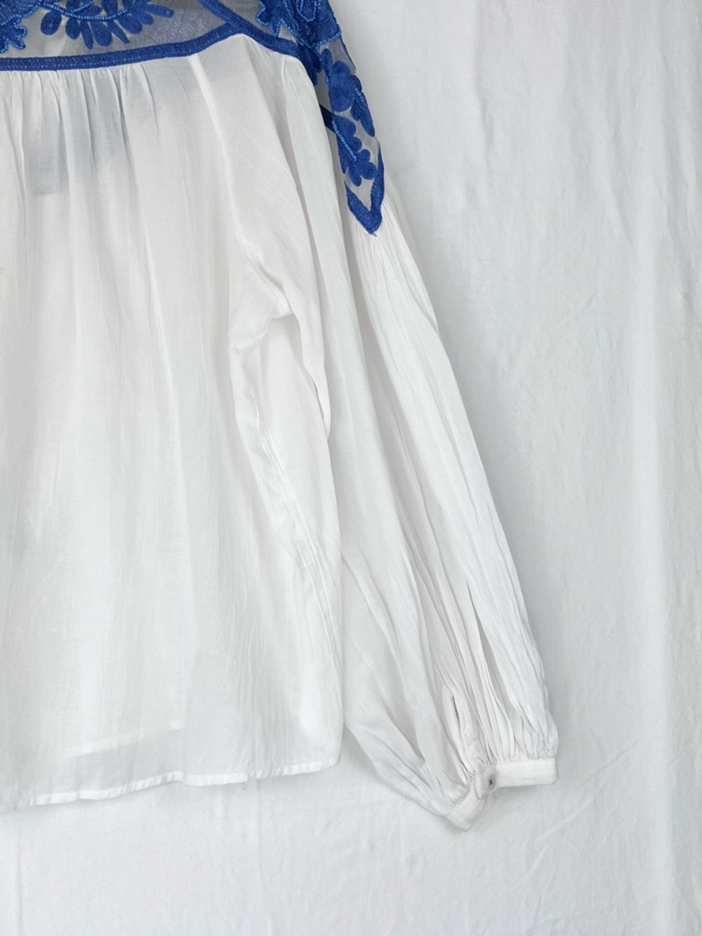 Anthropologie Long-Sleeve Lace Blouse White Blue Sz S Embroidered Beaded Relaxed - Picture 10 of 16